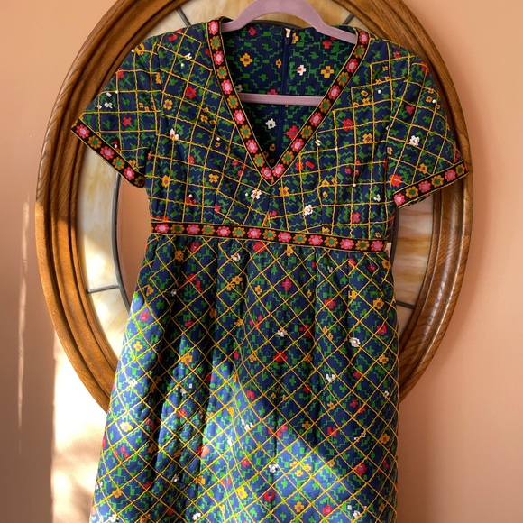 Vintage 70s Handmade Quilted Green Beaded Faux Pearl Long Boho Dress X/S - Picture 3 of 7